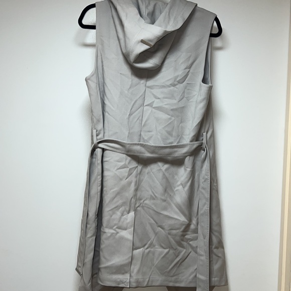 Soia & Kyo light grey hood flowy long vest - Picture 6 of 6